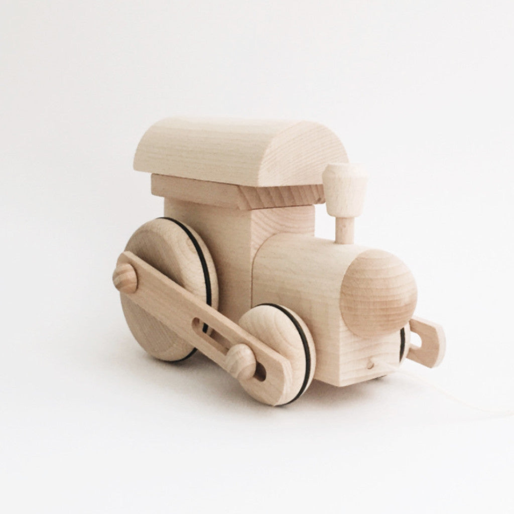 Wooden Pull-Along Train - Andnest.com