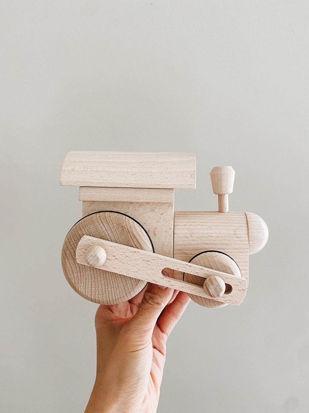 Wooden Pull-Along Train - Andnest.com