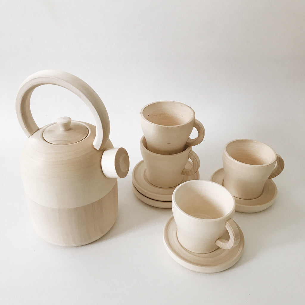 Wooden Tea Set - Tea pot, 4 cups and saucers - Andnest.com